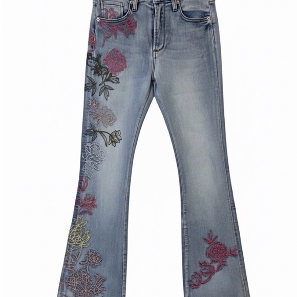 Oli & Hali Denim - Oli & Hali Embroidered Floral Flare Jeans Size Small